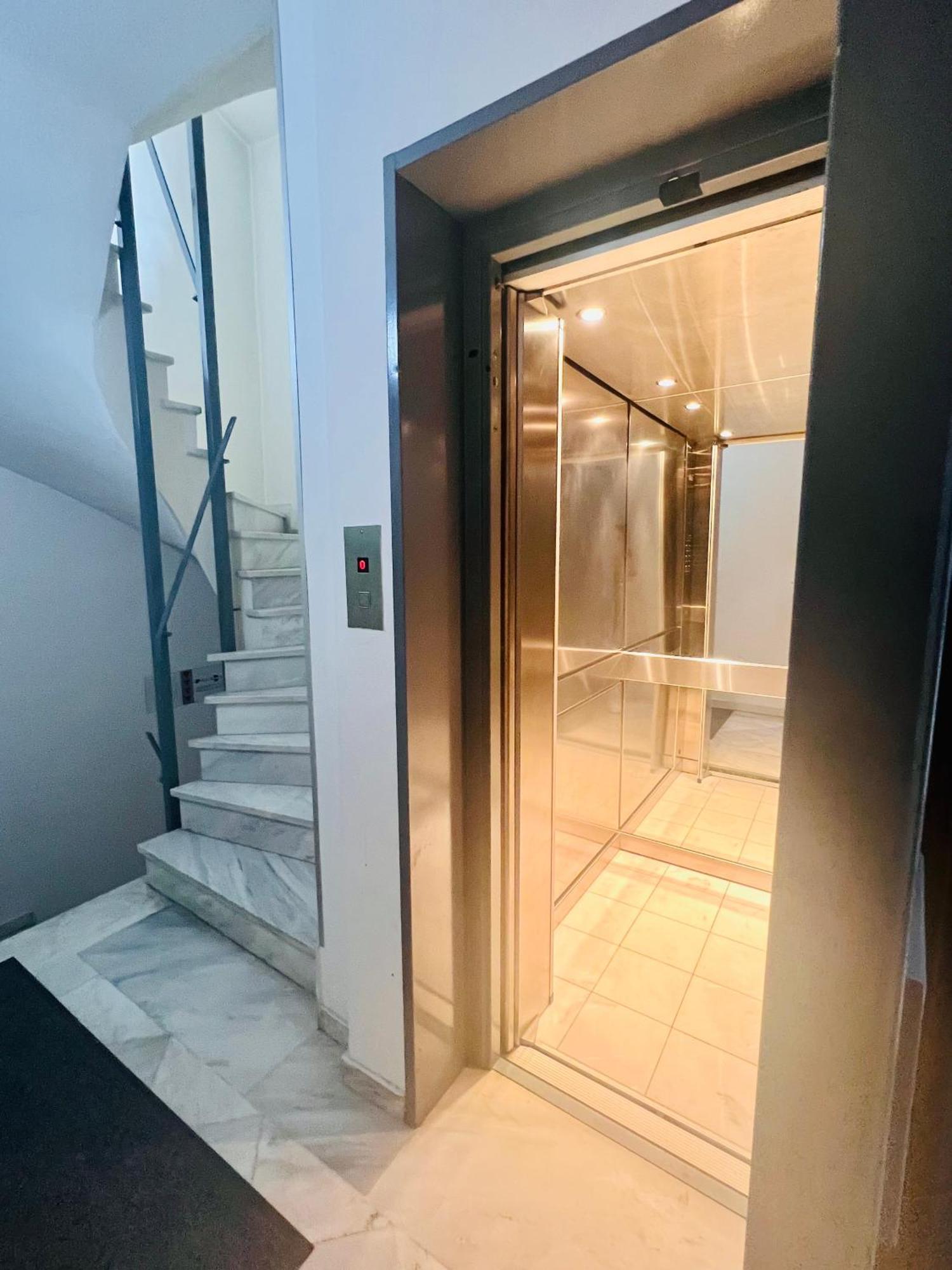 Green Apartment Near Marousi Hospitals & Oaka, By Promoshomes Maroussi Eksteriør bilde